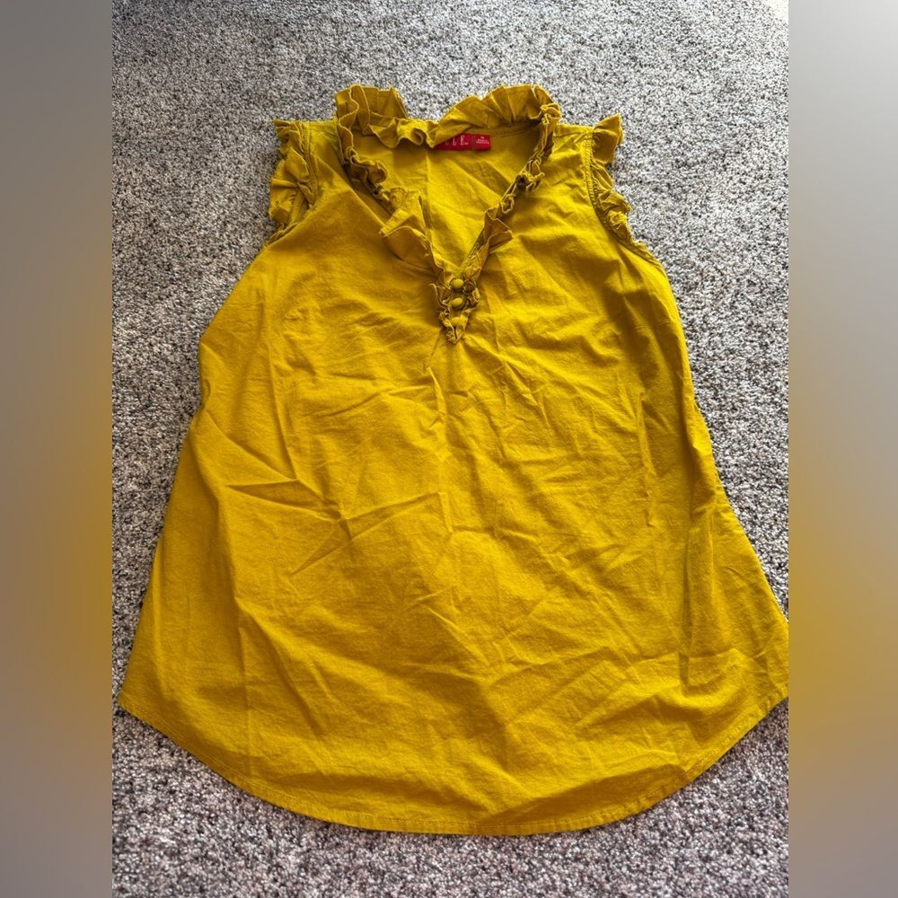Elle mustard yellow tank blouse Sz medium cotton gold yellow business casual